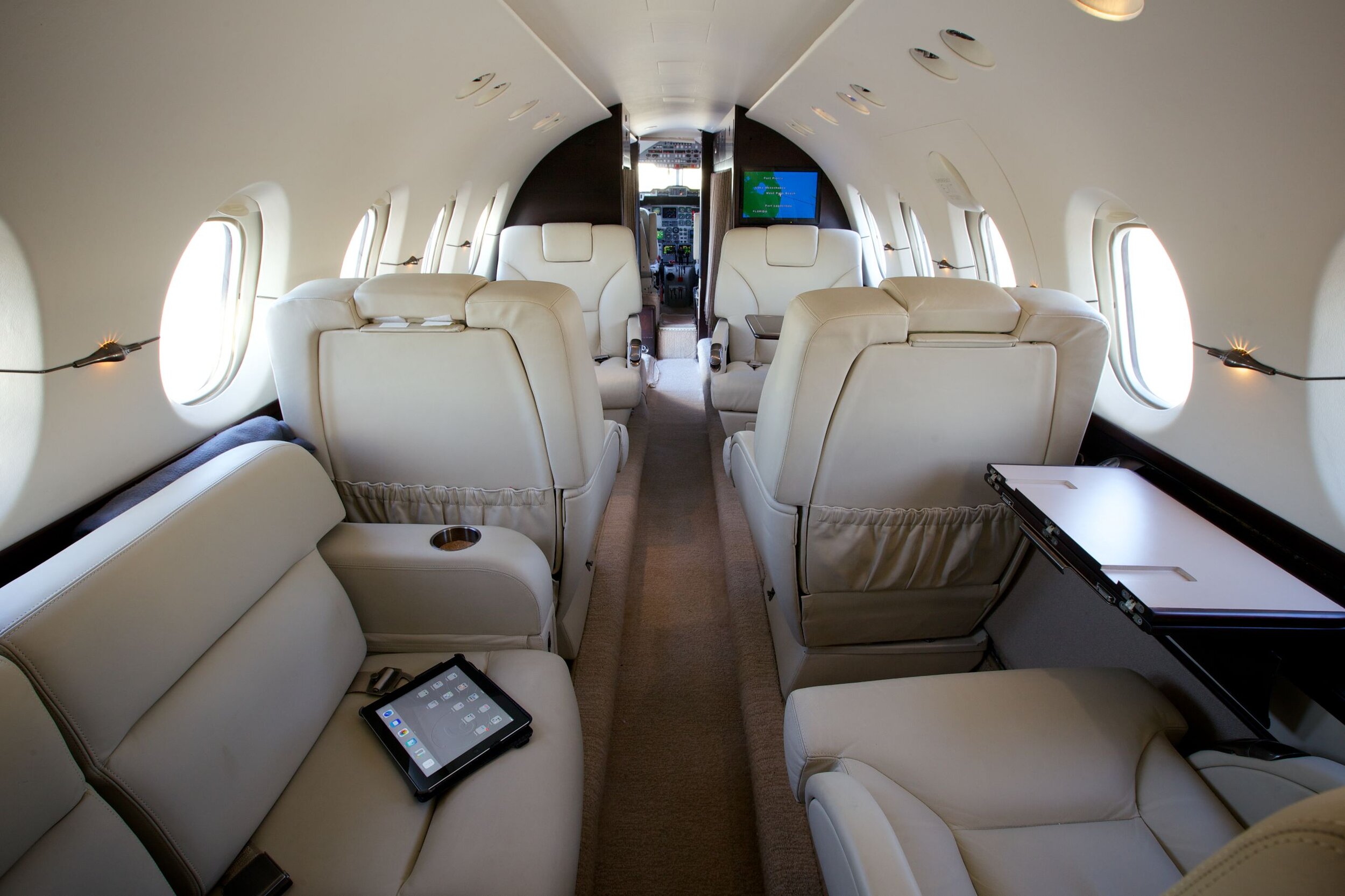 800XP.258464 Interior 7.jpg