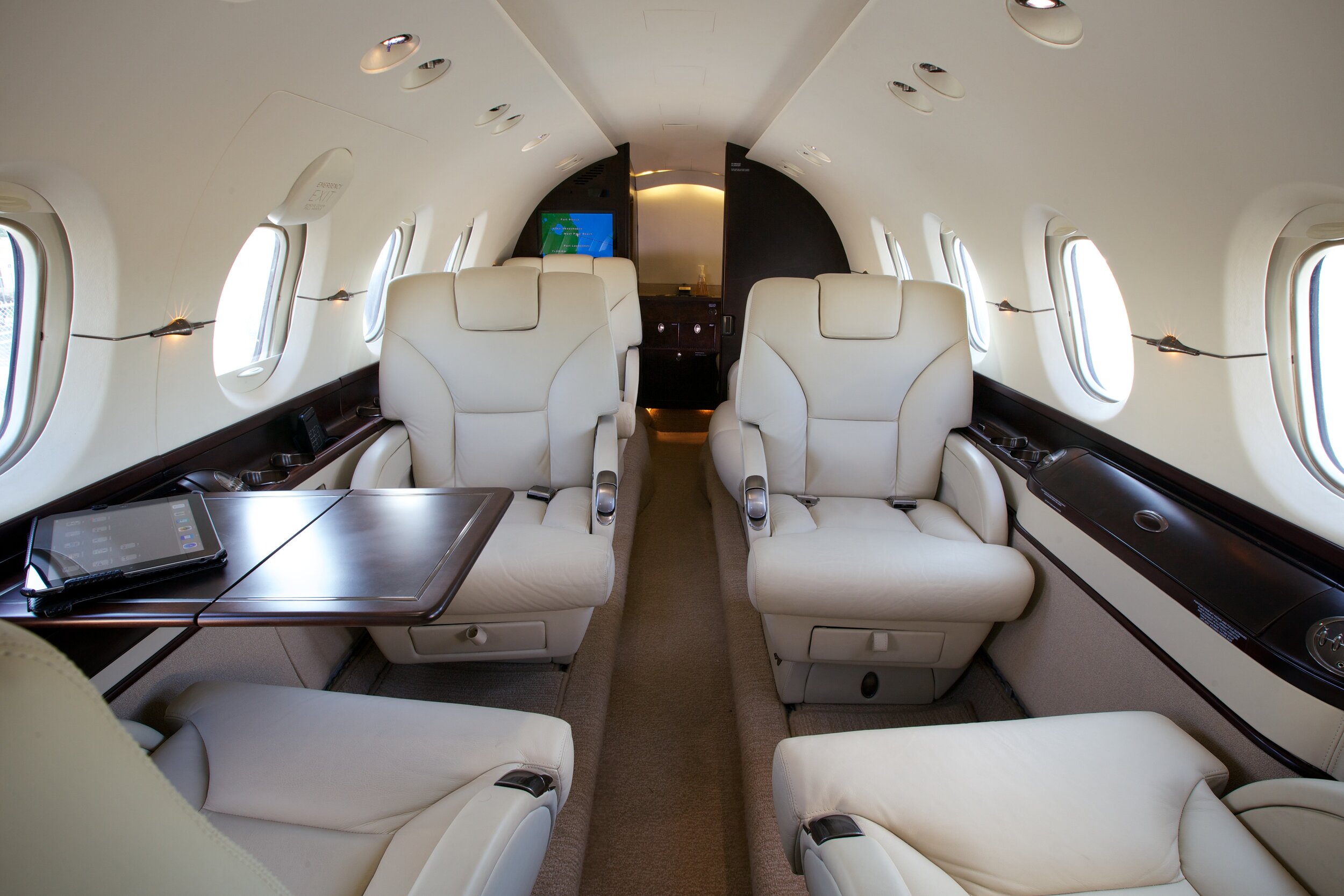 Most Popular Midsized Jet Ever Built Hawker 800XP — Jet Evolution