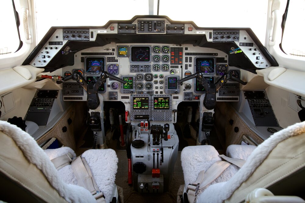 800XP.258464 Cockpit.jpg