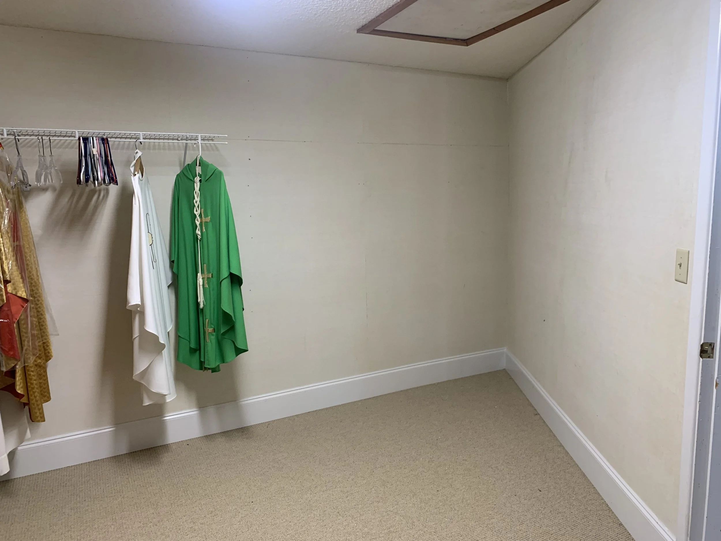 Sacristy, Gospel side