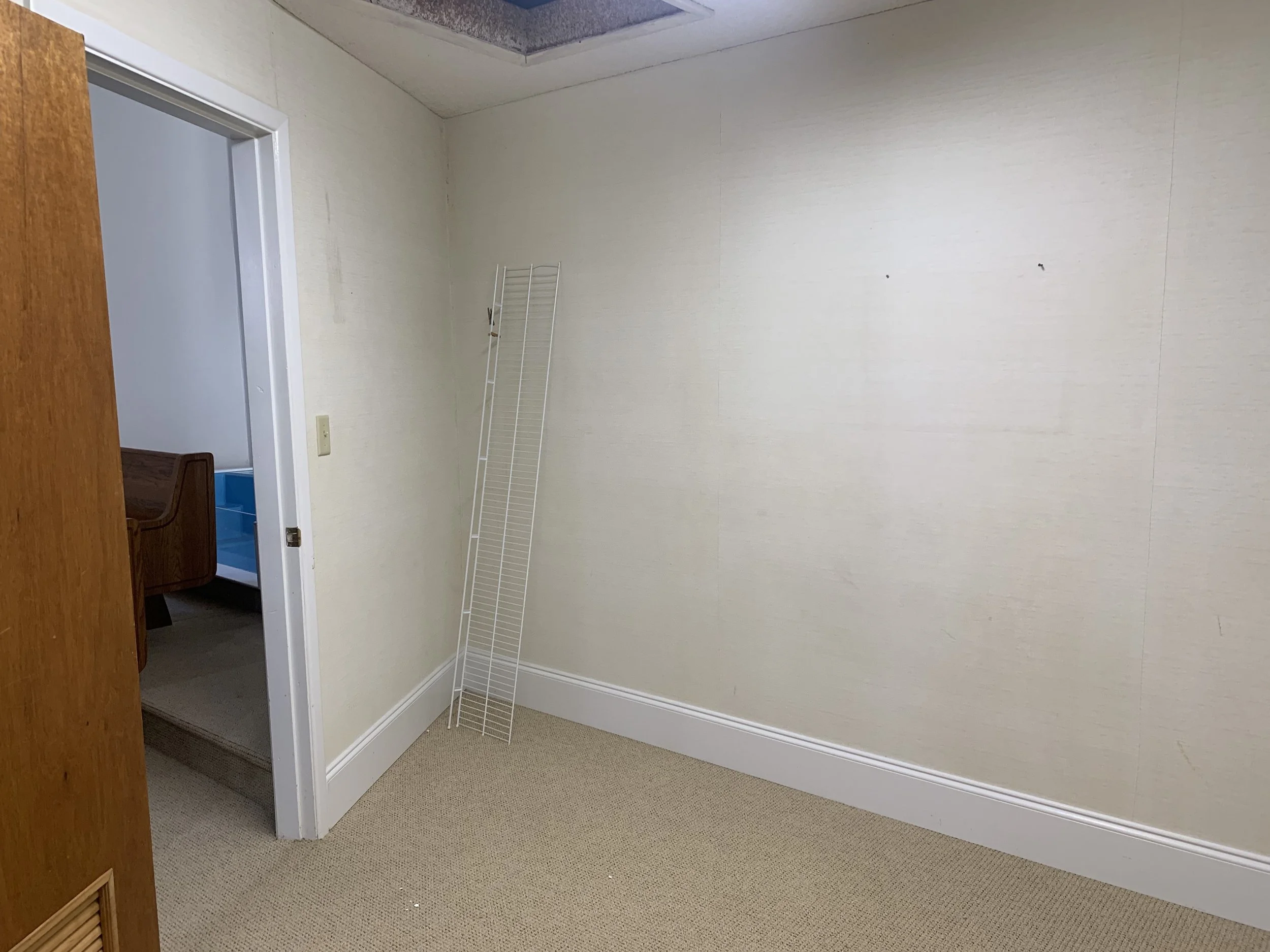 Sacristy, Epistle side