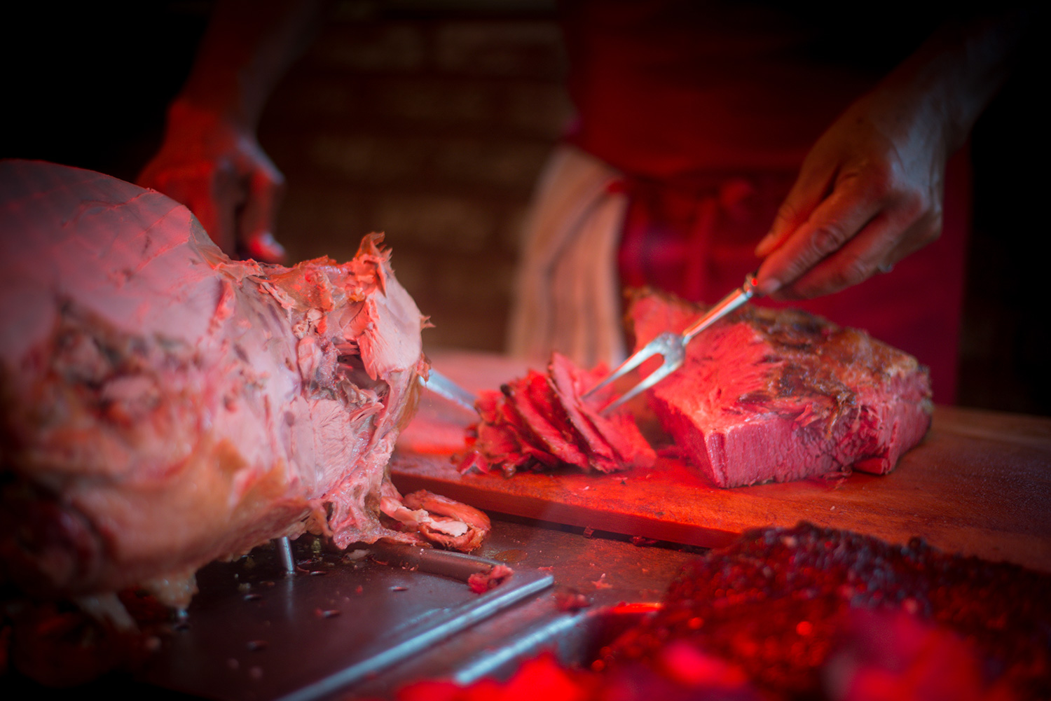 Want a fork to eat that brisket with? Better get up and go get one by the cashier. Want green beans instead of mashed potatoes? Well, you better speak up because we move fast, so we can serve the people fast. That's why we ask that you have your order ready and cash in hand before coming to the counter.