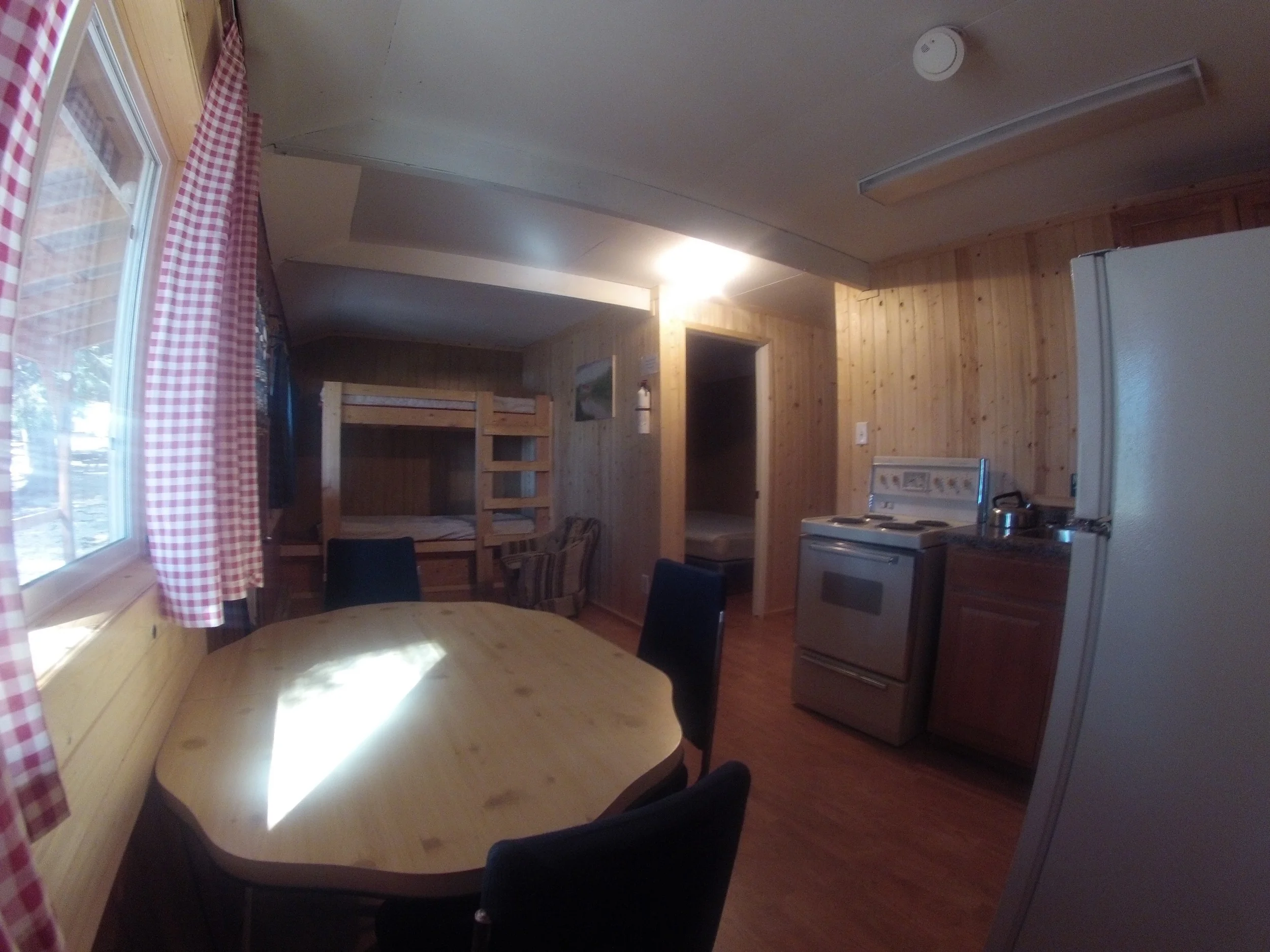 cabin402.jpg