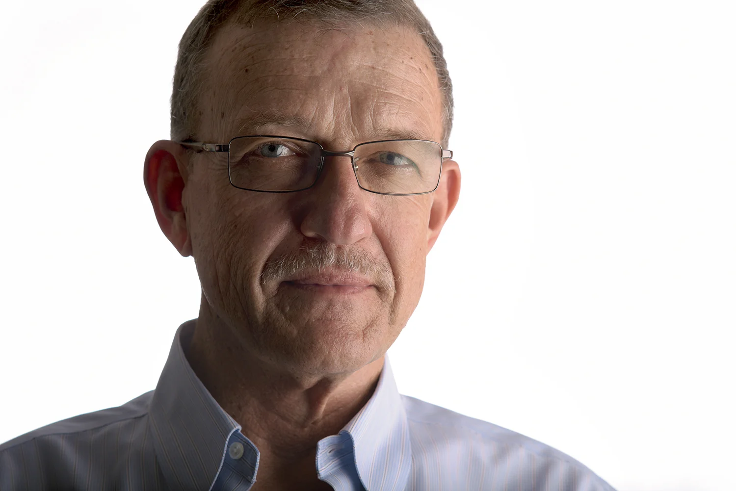 bob christiansen headshot.jpg