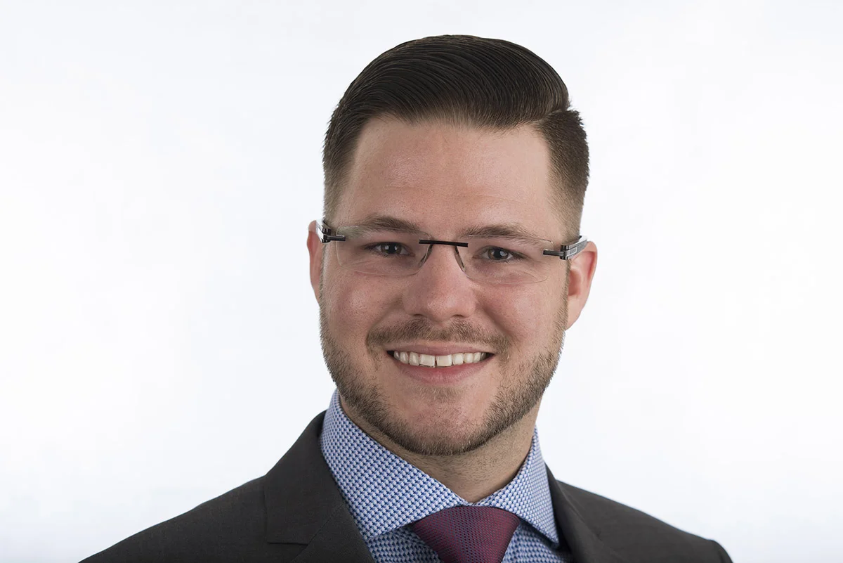 real estate headshot brisbane.jpg