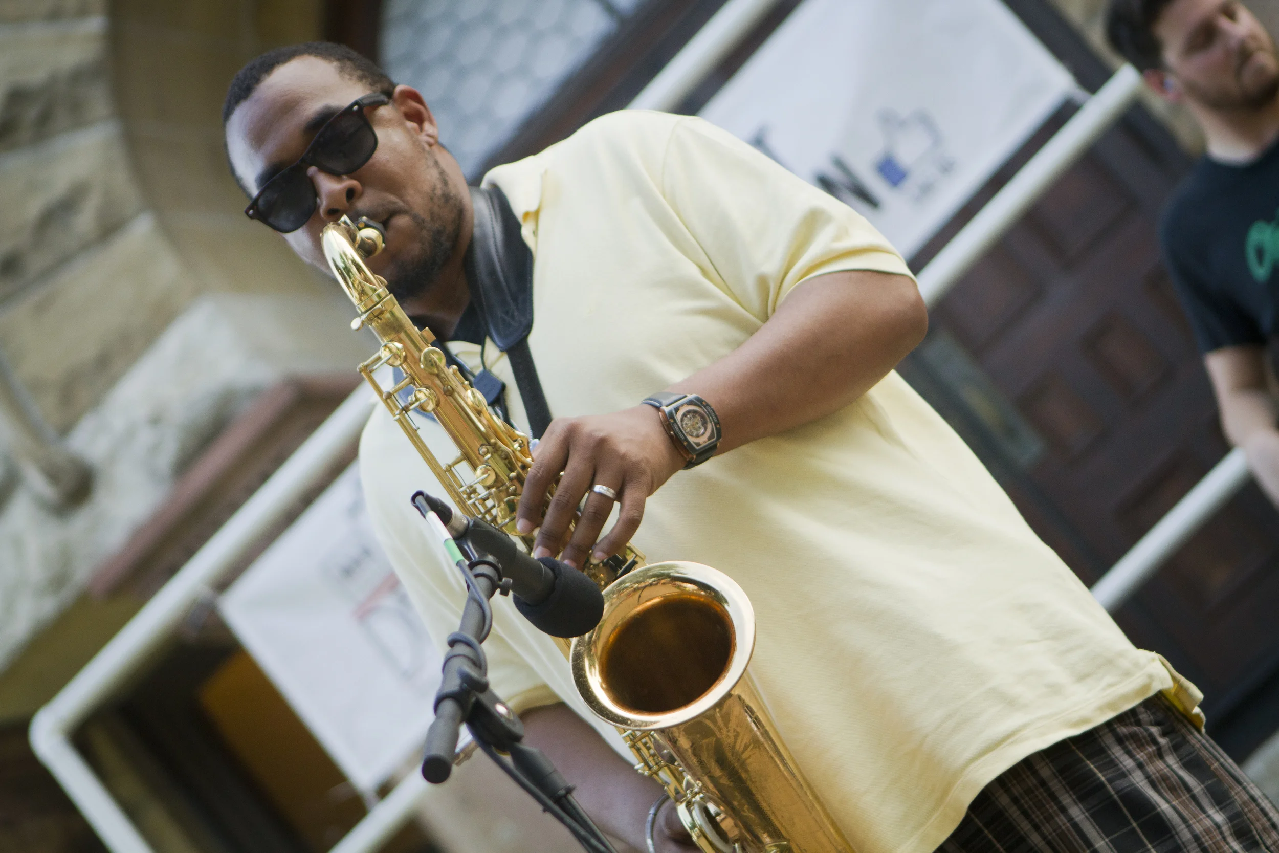 Live Music by Paul Tami