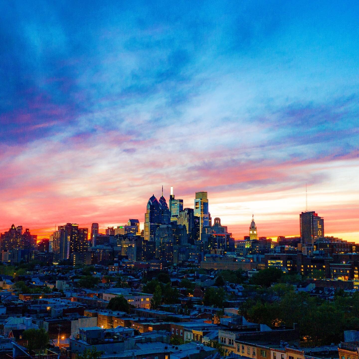 A #Philly #sunset from many 🌙s ago, but why not.