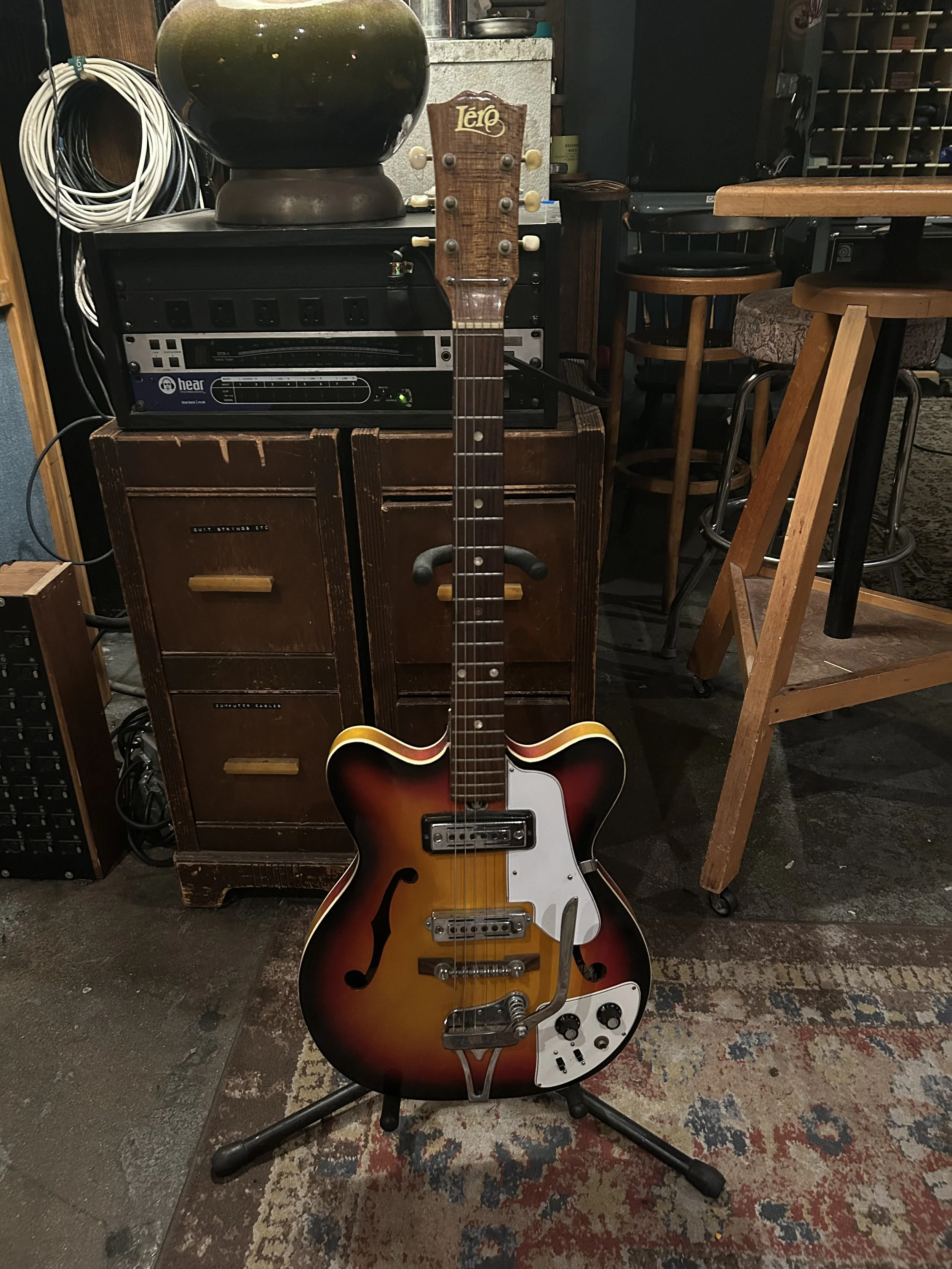 Lero Semi-Hollow Guitar