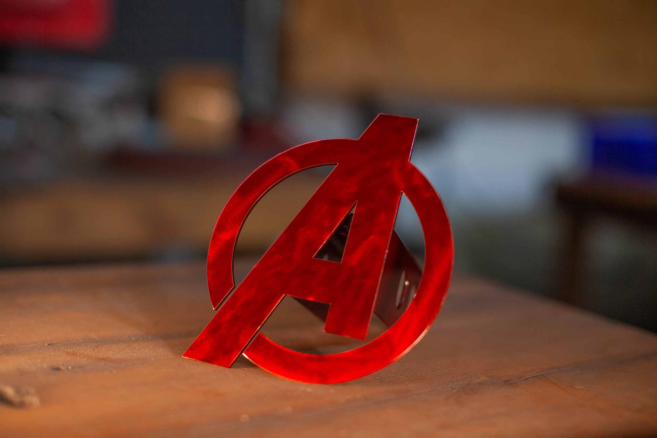 Limited Edition - Wizard Red Avengers-2.jpg