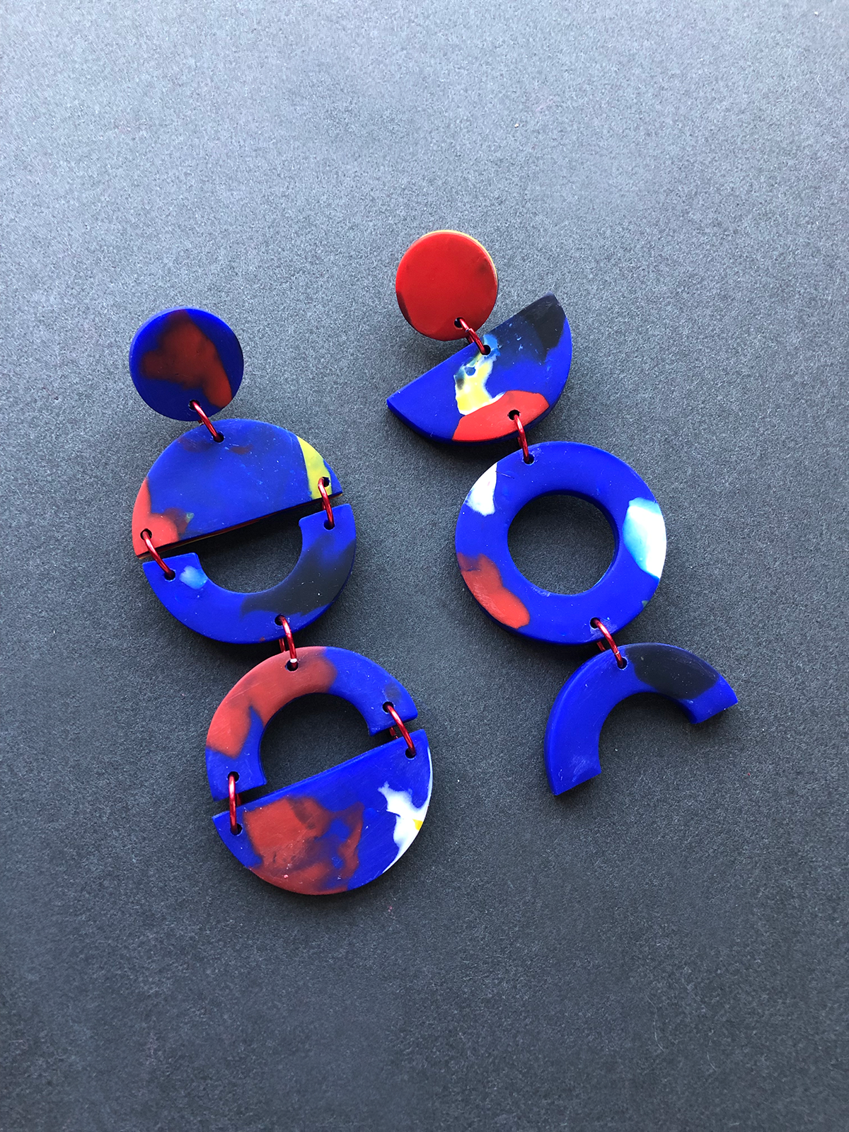 freundthings-space-people-earrings.png