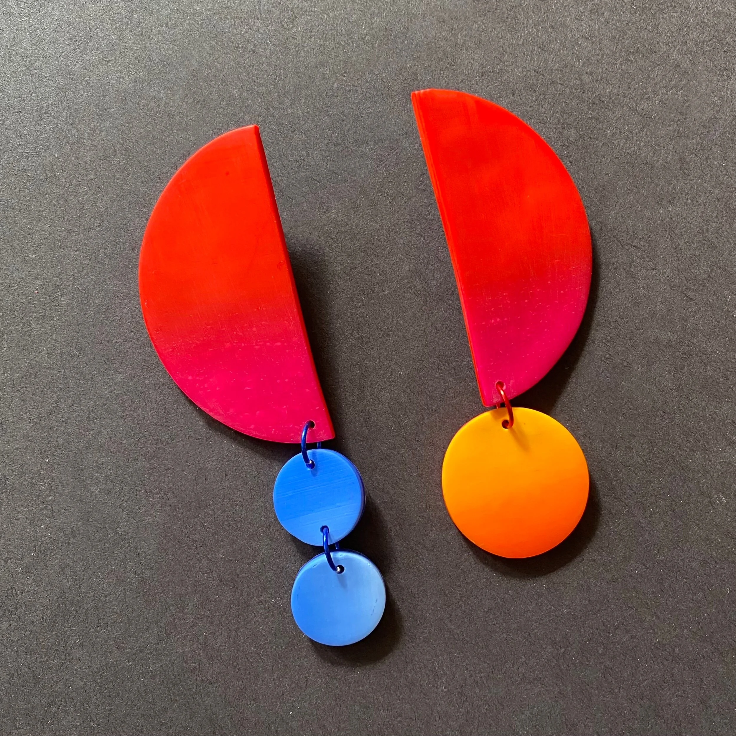 57BB58BC-34E6-438F-8235-80DE1C40F092