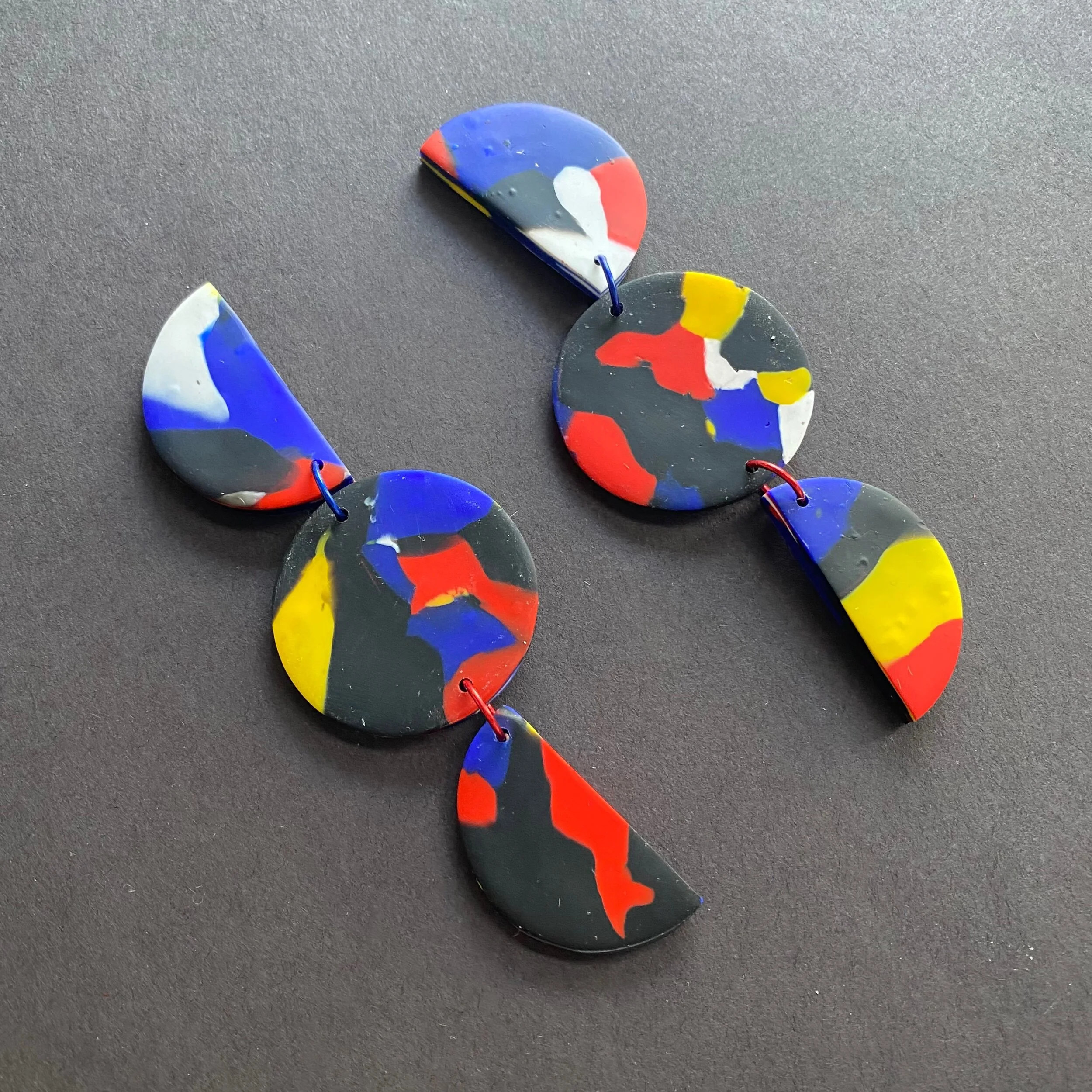 6D777D51-35AB-49F9-9E22-7B404955DD81