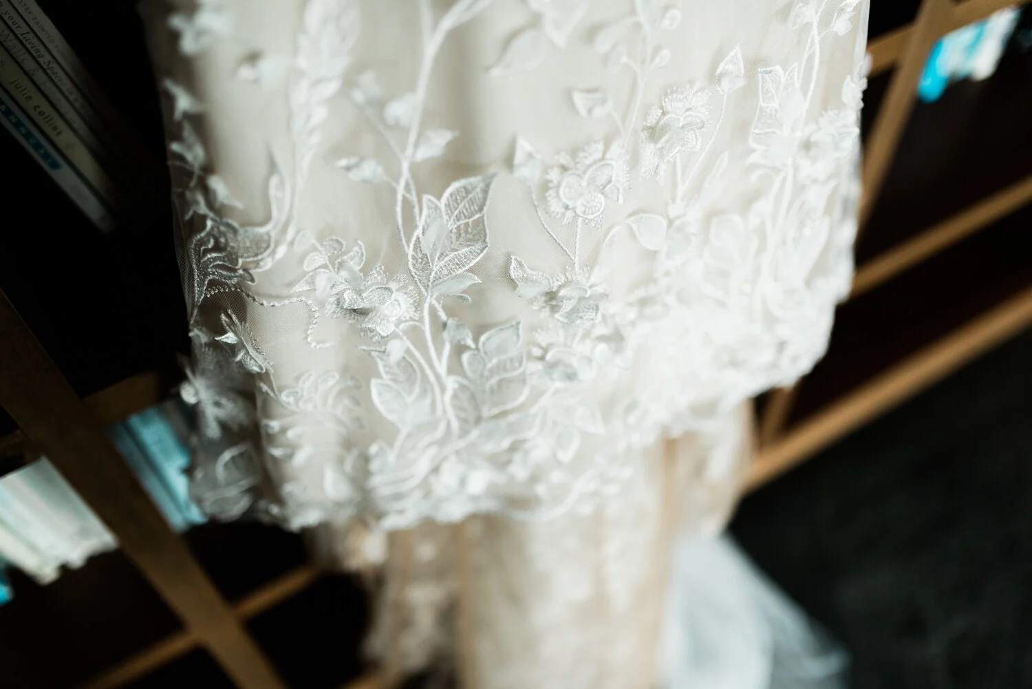 I know nothing about fashion … but I do know that I liked all the intricate lacy detail-y bits on Karen’s dress for her Gold Coast wedding.
