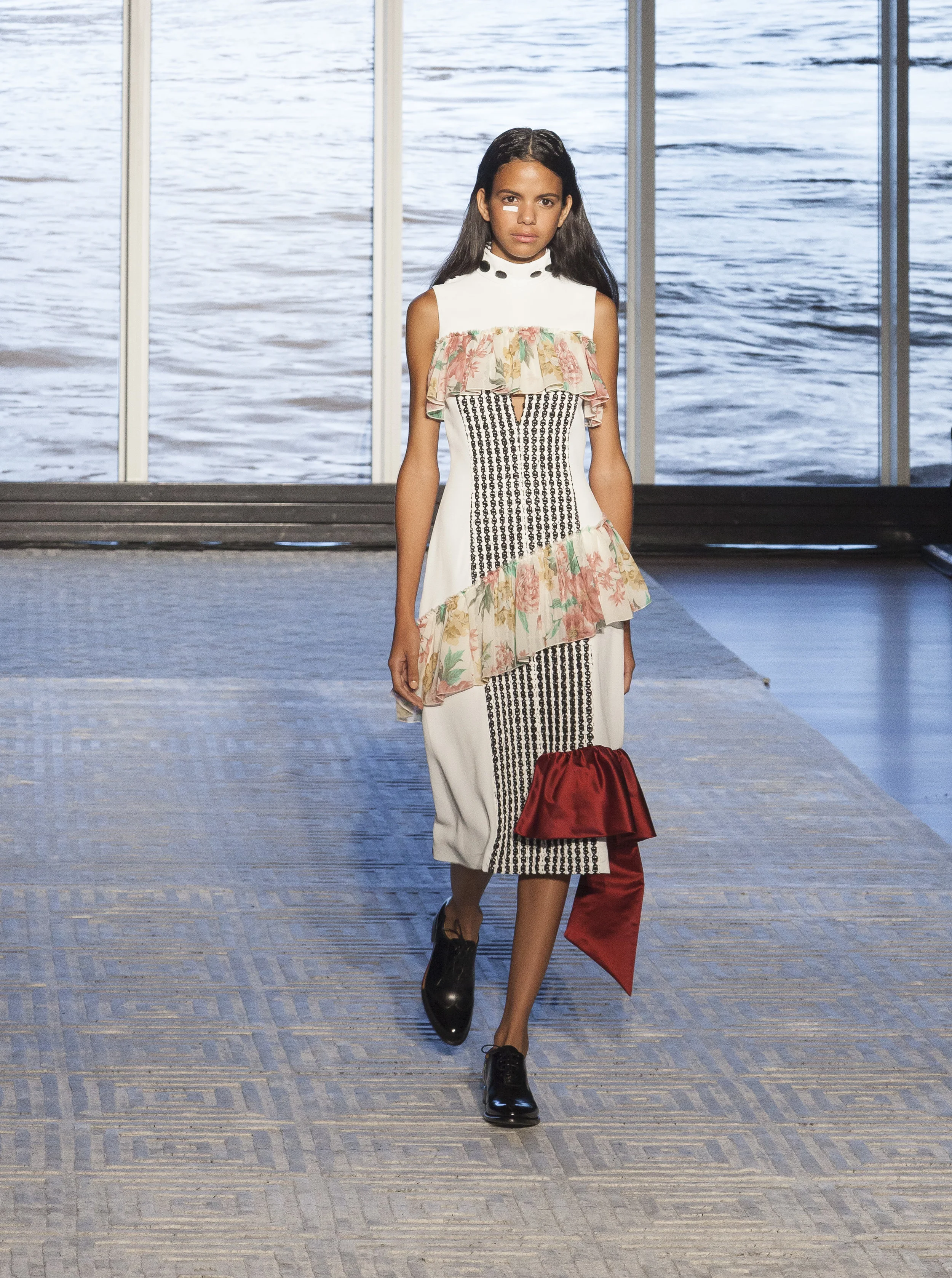 Harbison Fashion Show00004.JPG