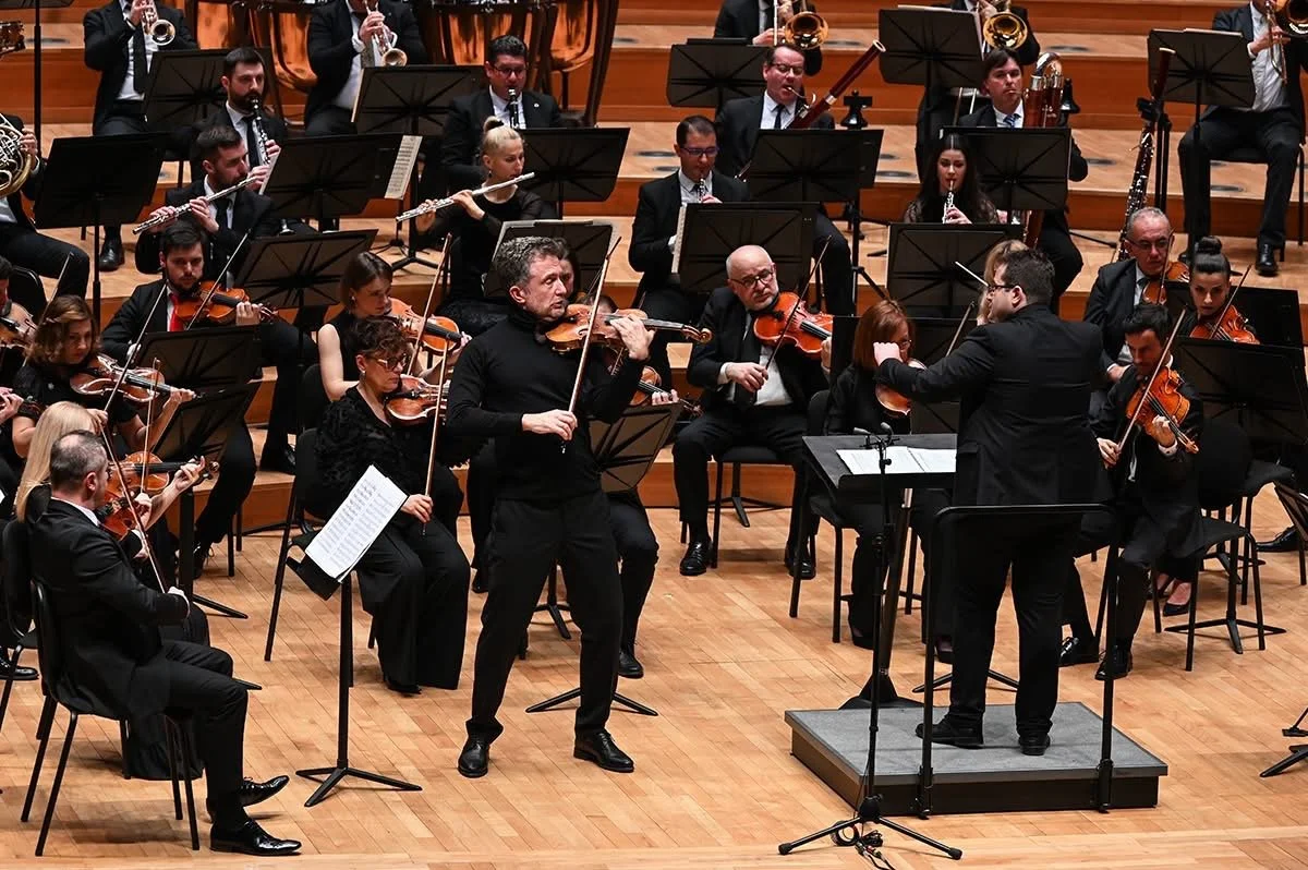  Tedi Papavrami and Macedonia Philharmonic Orchestra 