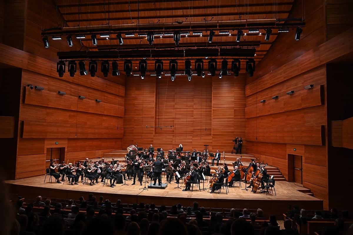  Macedonia Philharmonic Orchestra 