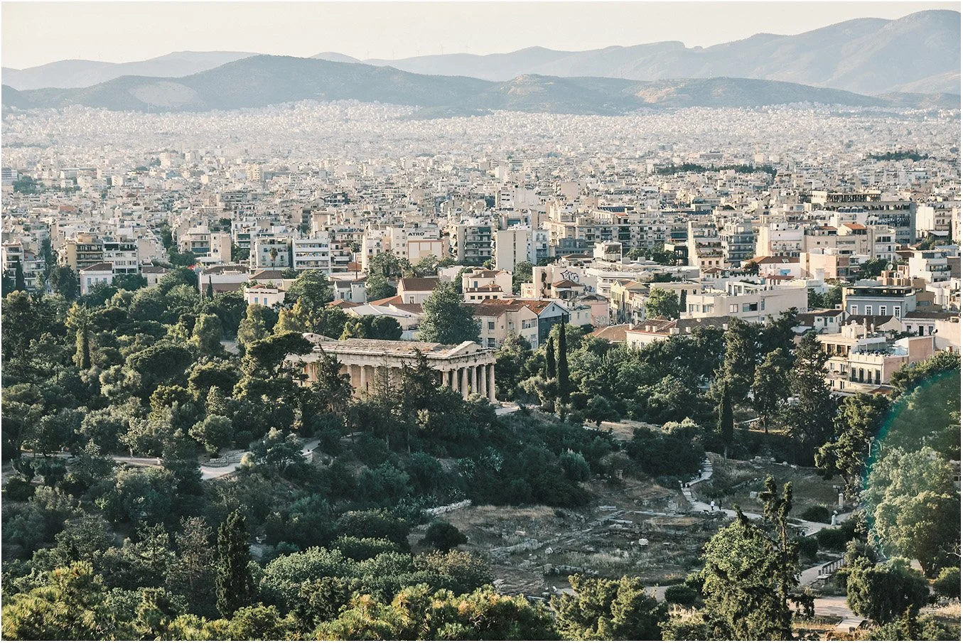 Atena vedere panoramică cu Templul lui Hefaistos în prim plan