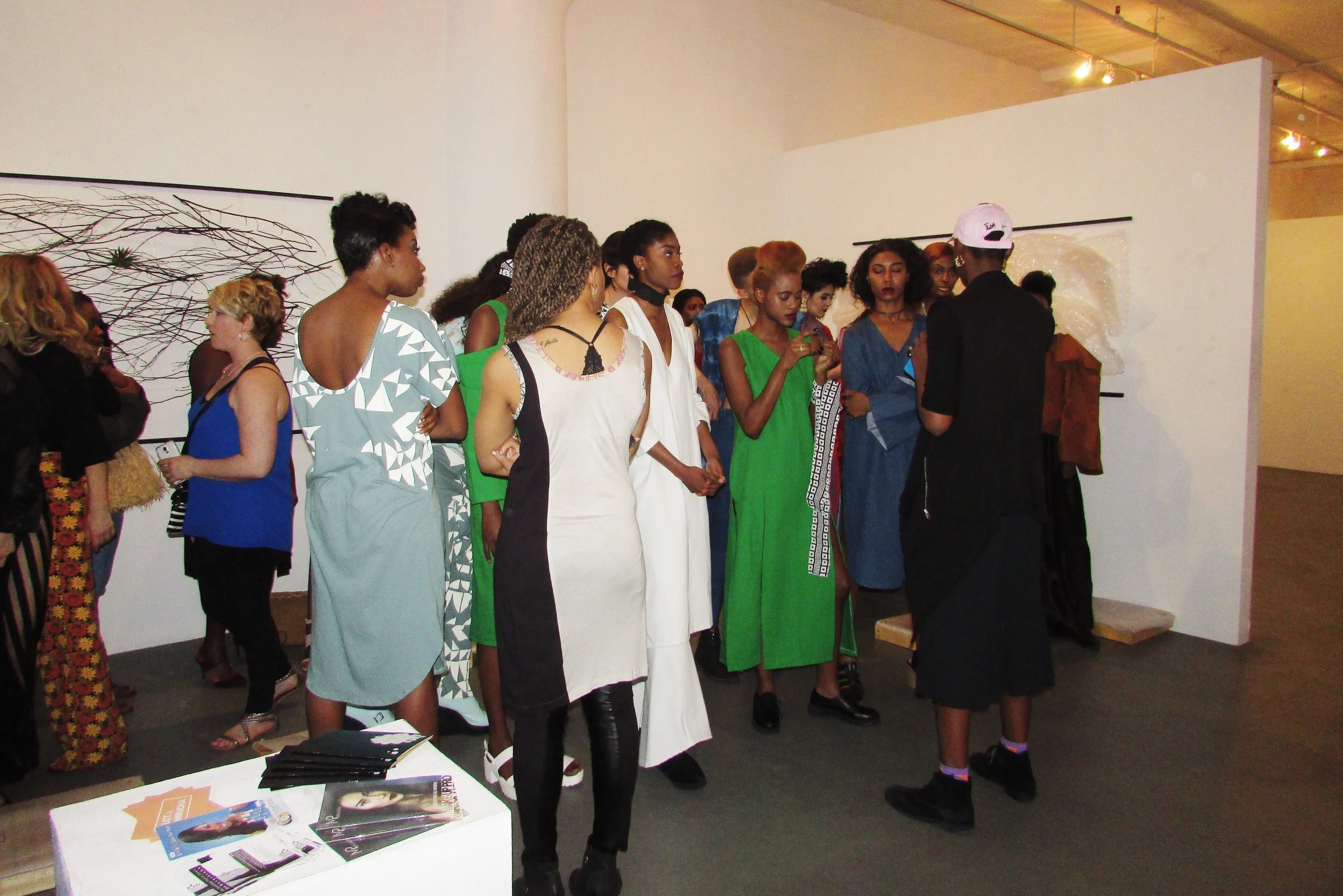 Presentation/ Behind the Scenes #FashionEnvie2016 #FE16 #BeaMondeSociety Designers: Kahkti, Eauseenon, Fancy Muffin, MARIELLEEMJAMA 