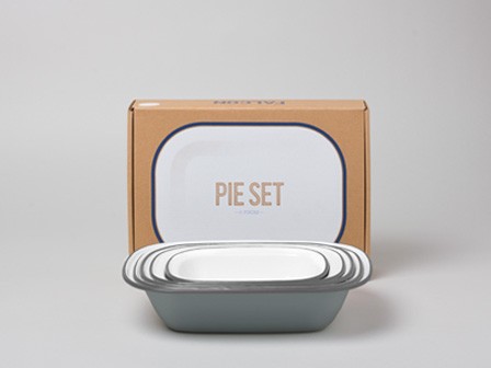 Enamel pie set www.plainuseful.com