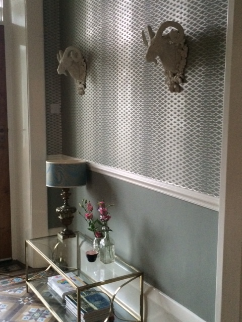 My tacky white woodwork. DO I GAF?