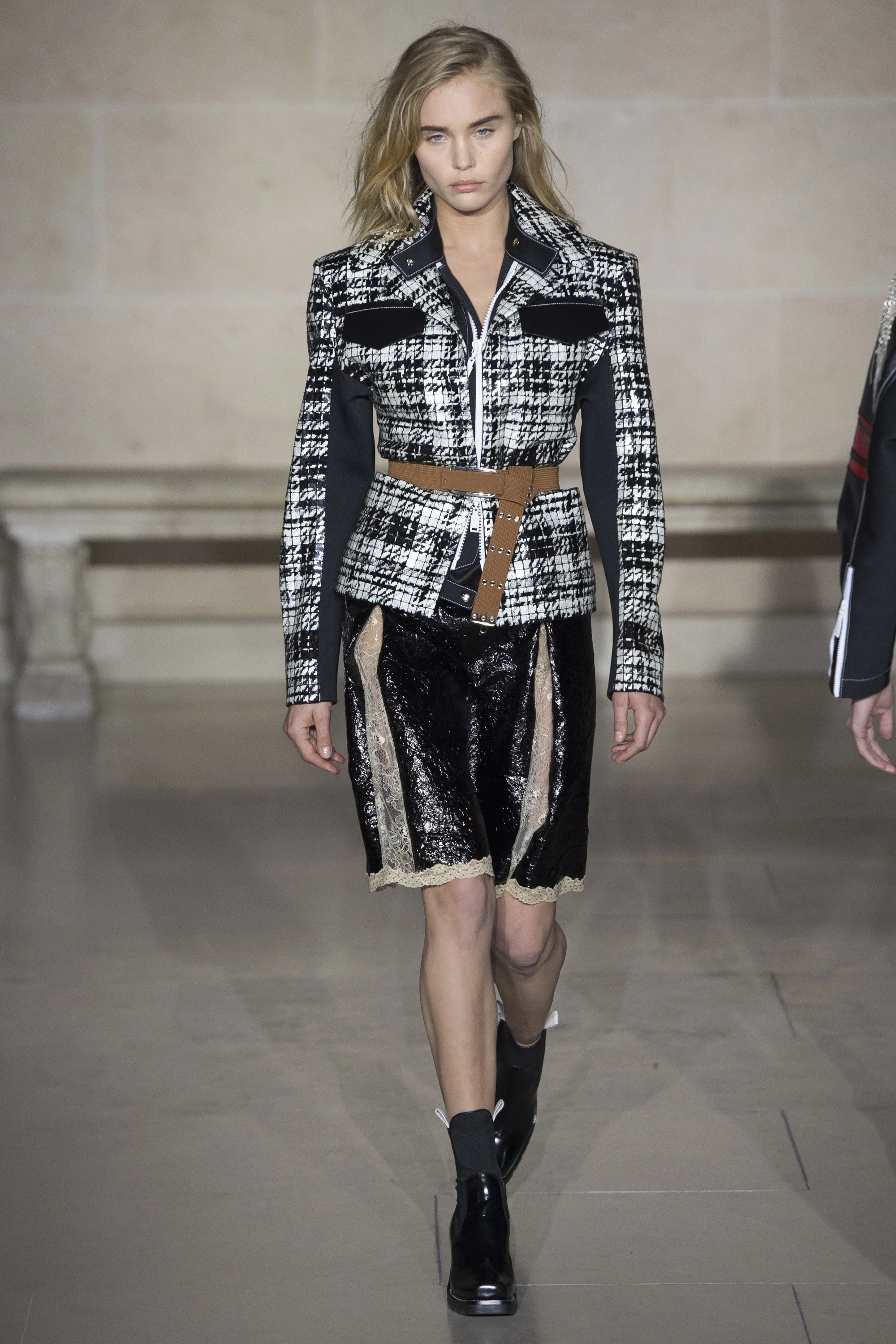 Twee free Tweed at Louis Vuitton