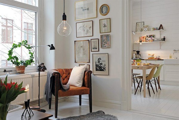 Your nook doesn't necessarily need to be in the bedroom, but make sure it's close to a high-traffic area in your home. Then you'll REALLY need to stay organized!