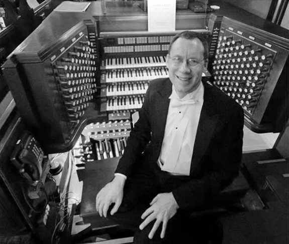 Glenn at keyboardBW.jpg