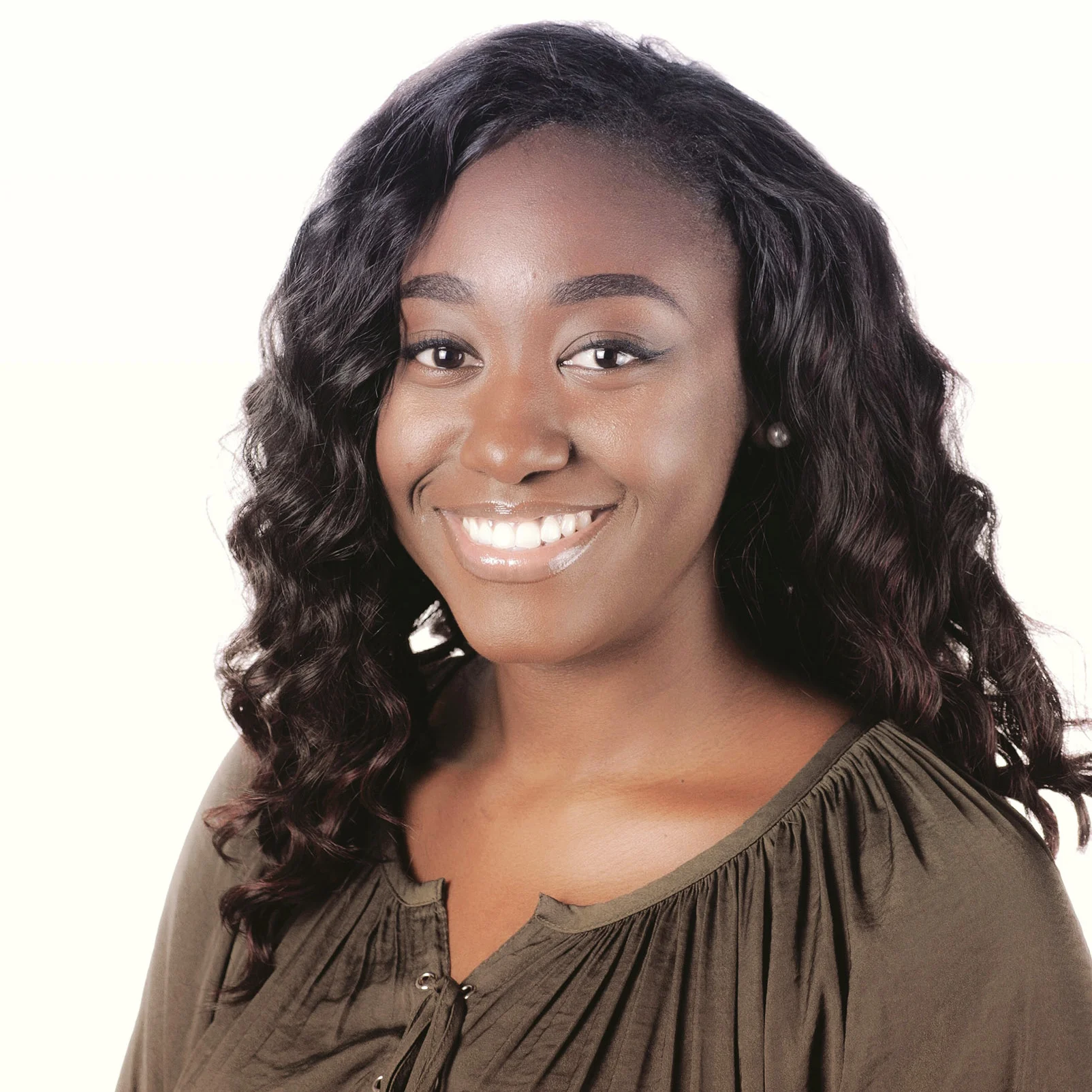 Dellanee Wade Communications C0-chair Dellanee is a recent graduate from Louisiana Tech University where she received her Master of Fine Arts in Graphic Design. Fun Fact: She comes from a very diverse family on both sides mixed with West African, Creole, and Asian descent.