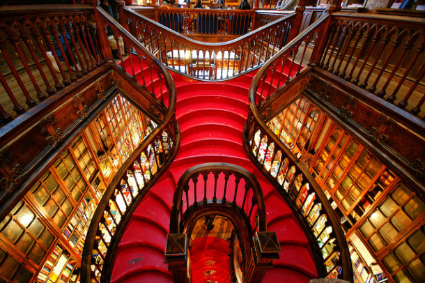 Livraria-Lello-Porto-6-610x406.jpg