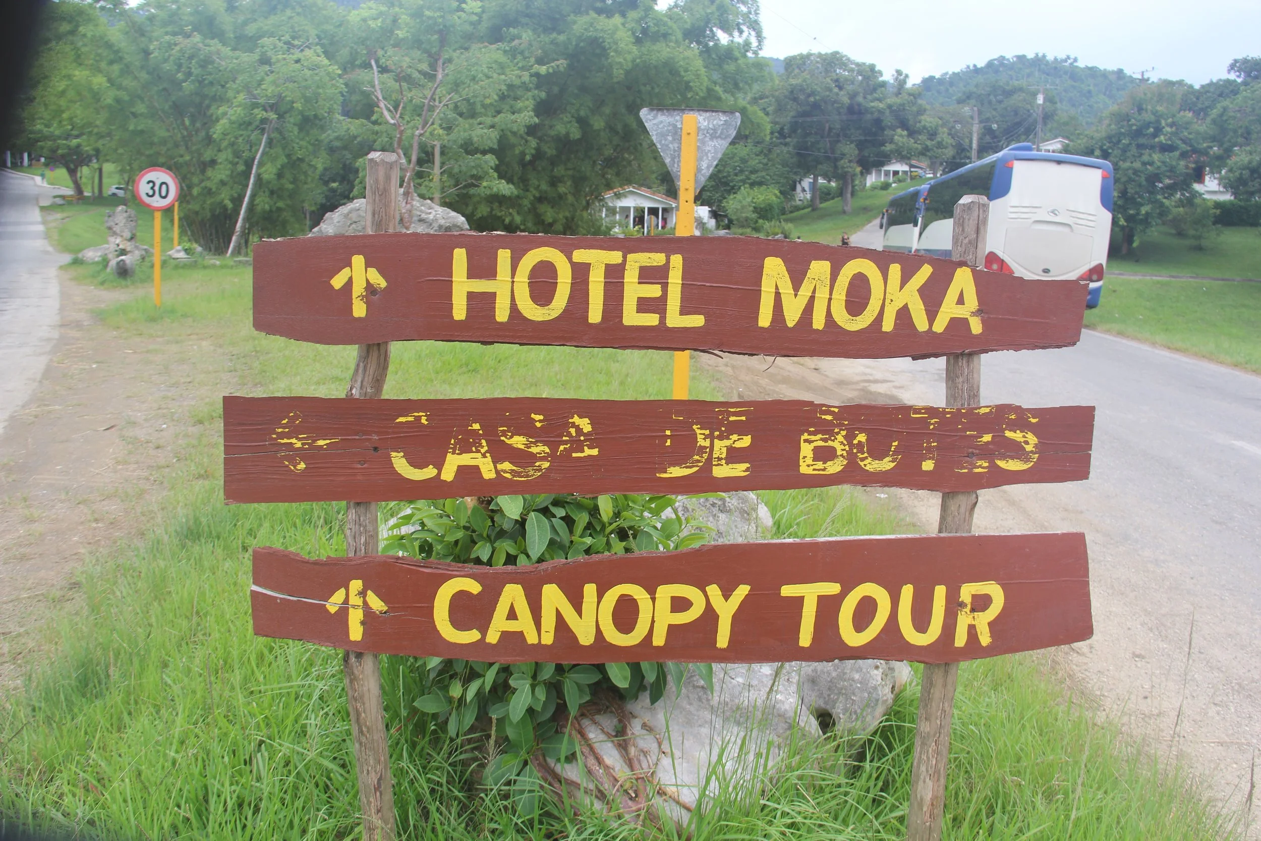 Hotel Moka sign