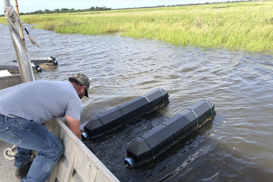An Oysterman’s New Worry: Will State’s Coastal Plan Wash Out His Business?