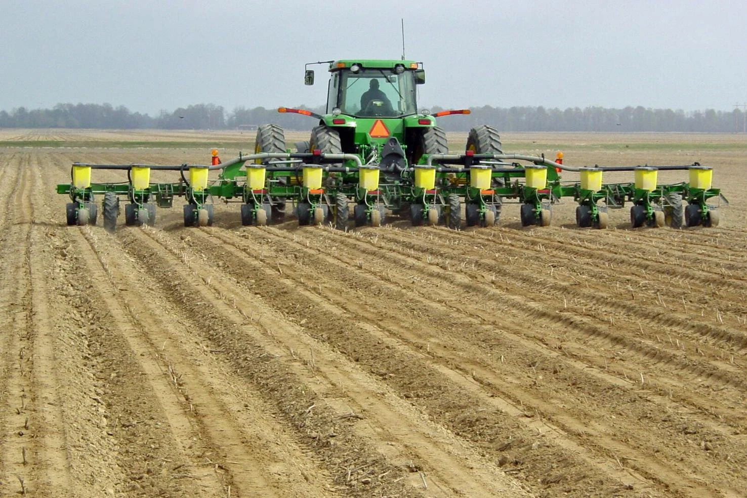 Fair Weather Attributed to Early Corn Planting