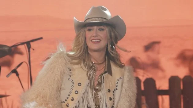 Get Lost with Lainey Wilson in Louisiana Corn Maze