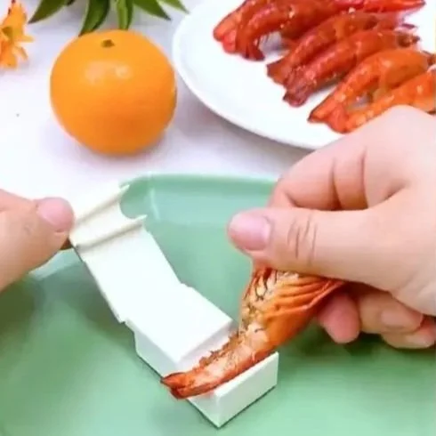 Louisiana Reacts to Viral Crawfish Shucker Video on TikTok