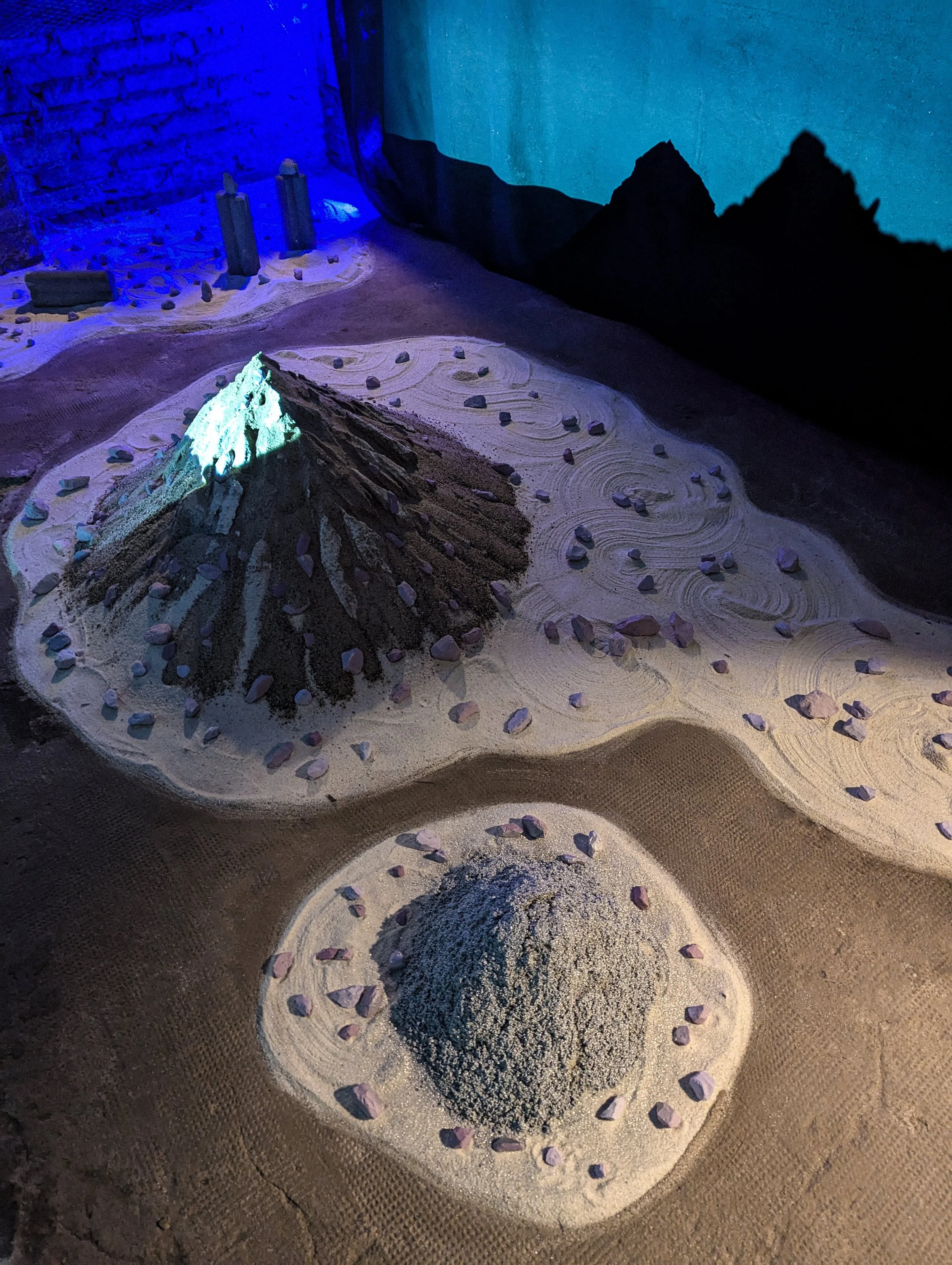 1000_Rocks_Exhibition_Shots_2.jpg