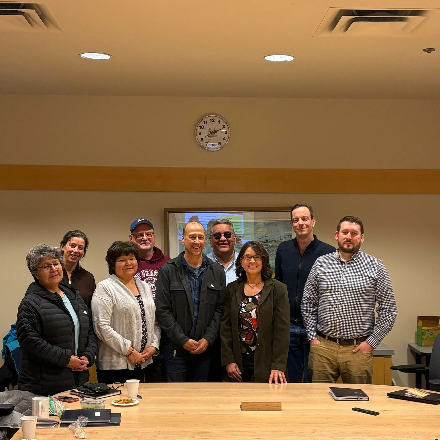 MLAs had an informative meeting with Yukon Child and Youth Advocate Annette King this week. It was great to learn from Annette about the difficulties and successes her office faces, and about CYAs generally. The NWT is the only Canadian jurisdiction 
