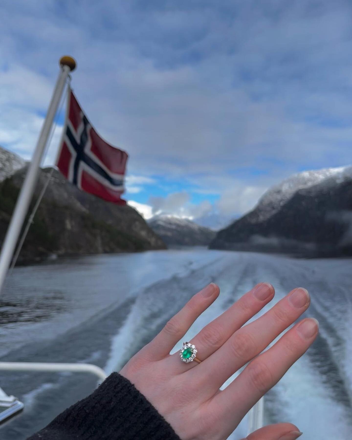 Thank you to my lovely customers W &amp; F for sharing these photos from Norway! 
They updated this beautiful vintage style engagement ring by choosing fully traceable materials. The stunning emerald is from @gemstones_brazil and is surrounded by lab