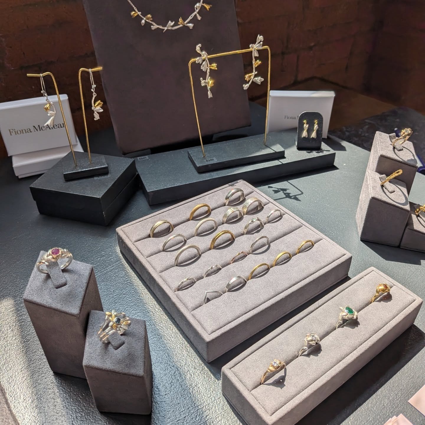 I'm very excited for my first event of the year! It's the Open house @events_at_victoria this Sunday. 
Here's some photos from last time to get you in the mood😍🥂 ....

You can pre-register for the day via the @themowbray website and come down to se