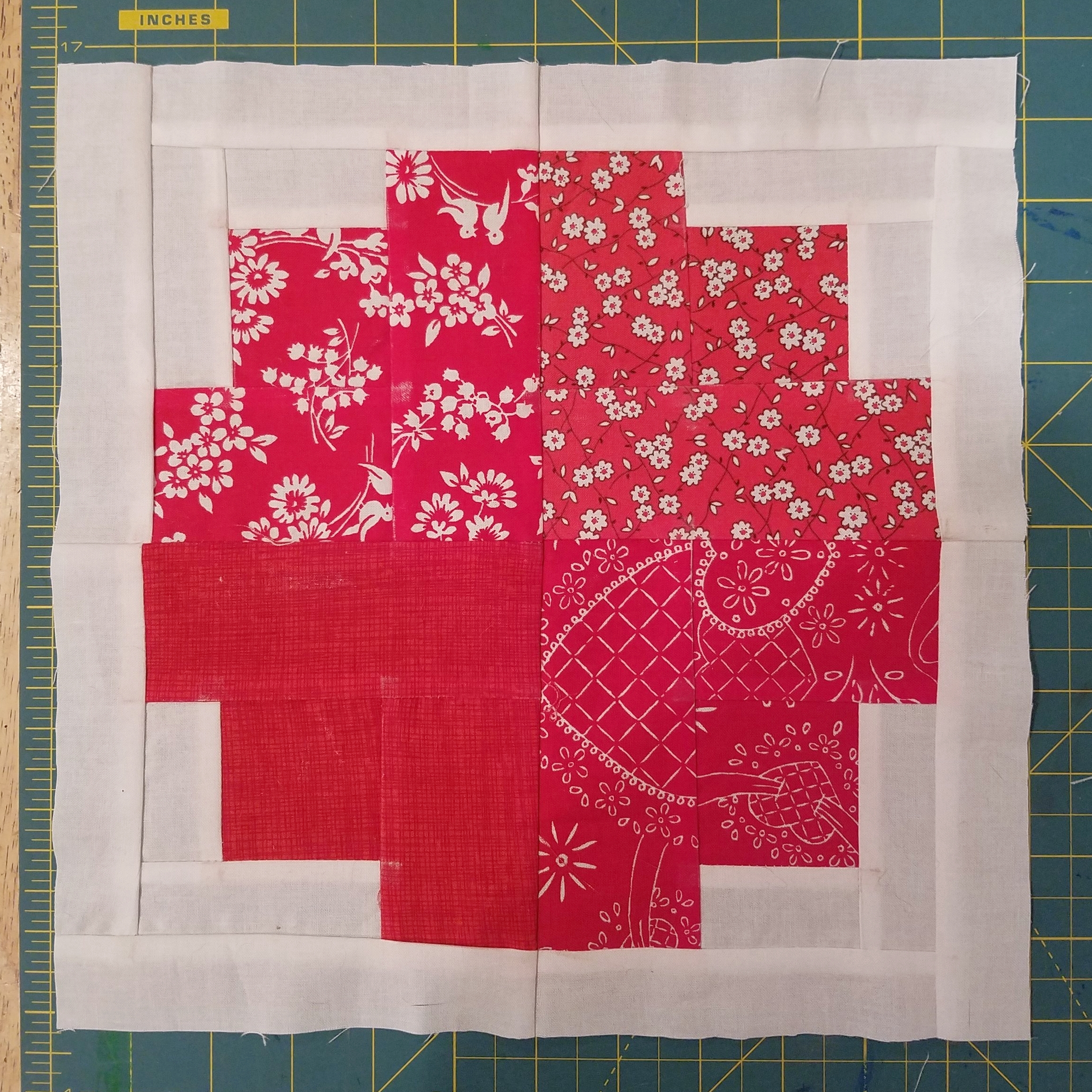 The Chunky Log Cabin block
