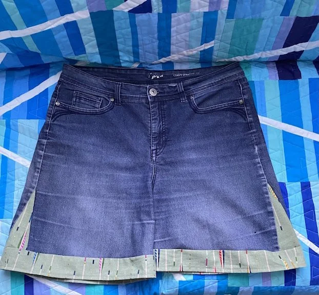 Challenge MakeDo DebbyS repurposed jeans to shorts with decorative trim