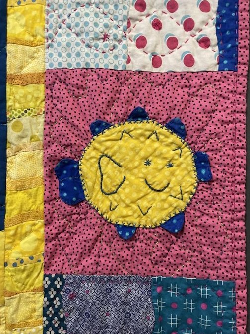 S&T CharlotteN Gia baby quilt - puffer fish