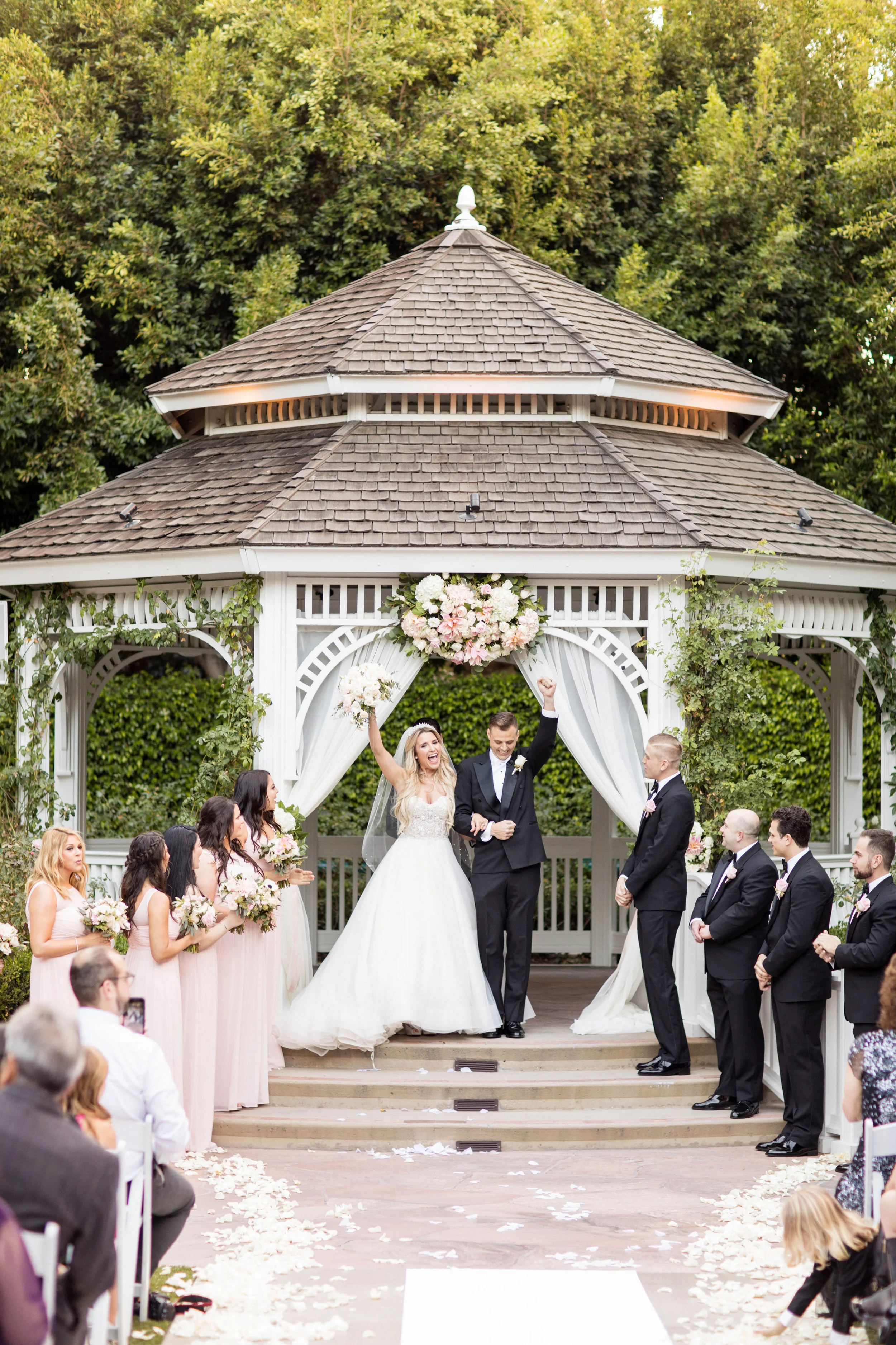 This Bride & Groom had a dream Disneyland Wedding. Their Disney Wedding was perfection from the bride’s sparkly dress to her tiara to the look of pure love and joy on her face when she rode in the horse drawn carriage towards her groom. It was magical day! The wedding colors are white and pink with lots of disney magic. Coordinator:@janealexandraevents #janealexandraevents #orangecountyweddingvenue #weddingplanning #disneyweddings #disneyland #disneylandweddings