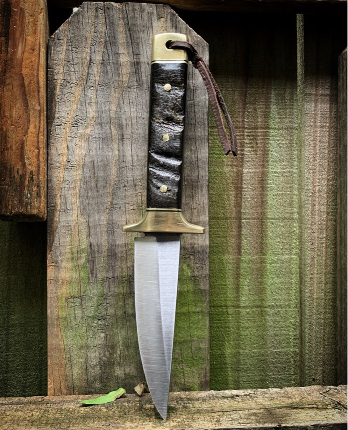 Lockjaw Knives