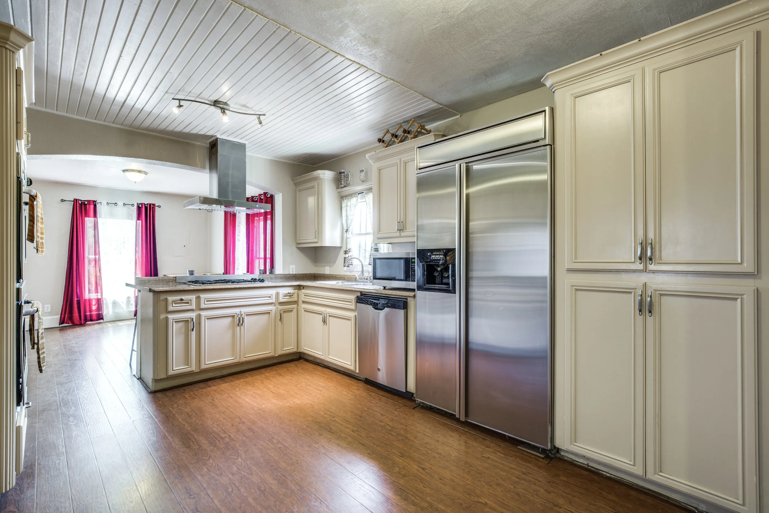 2605-noble-st-houston-tx-High-Res-8.jpg