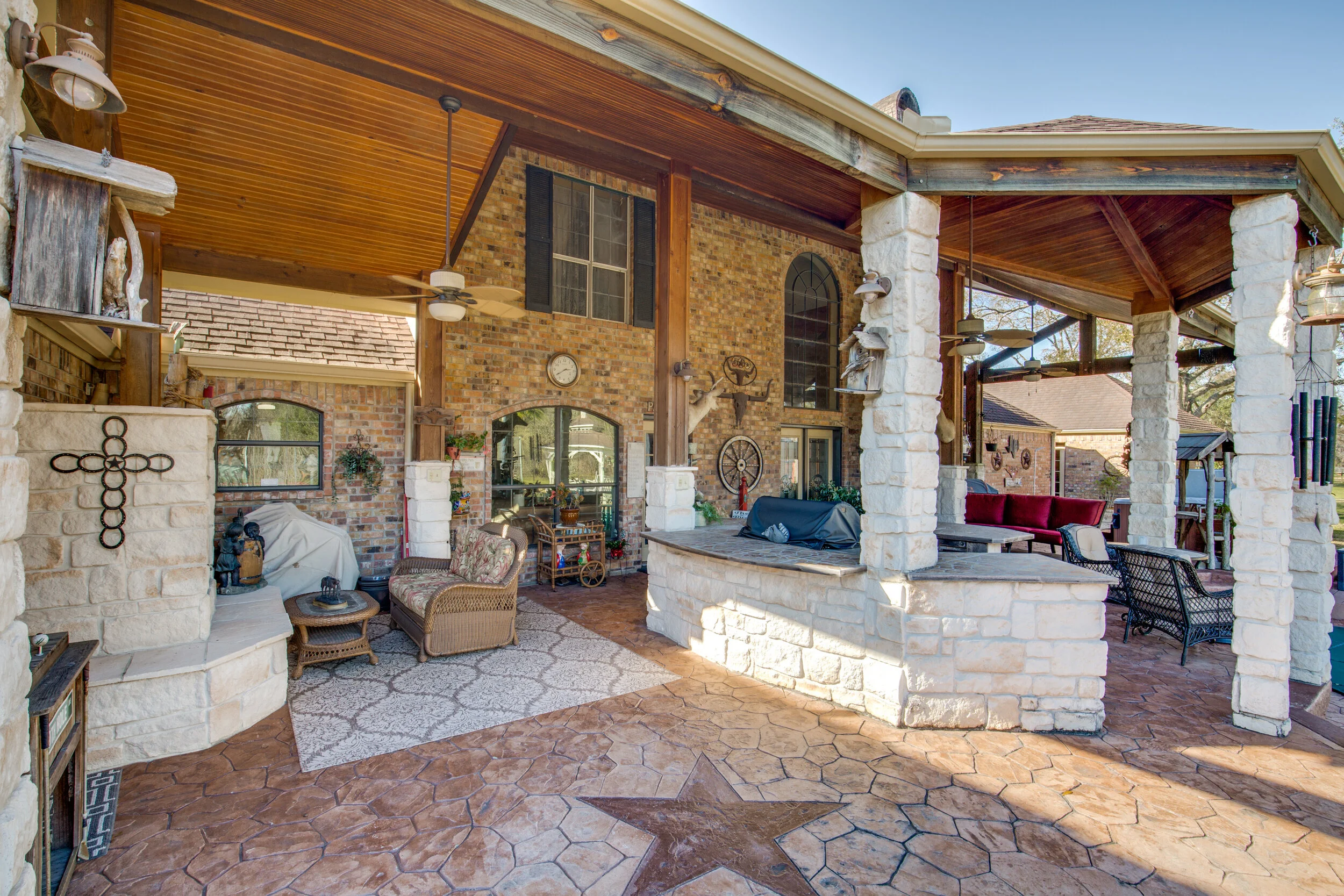 105-country-rd-angleton-tx-High-Res-32.jpg