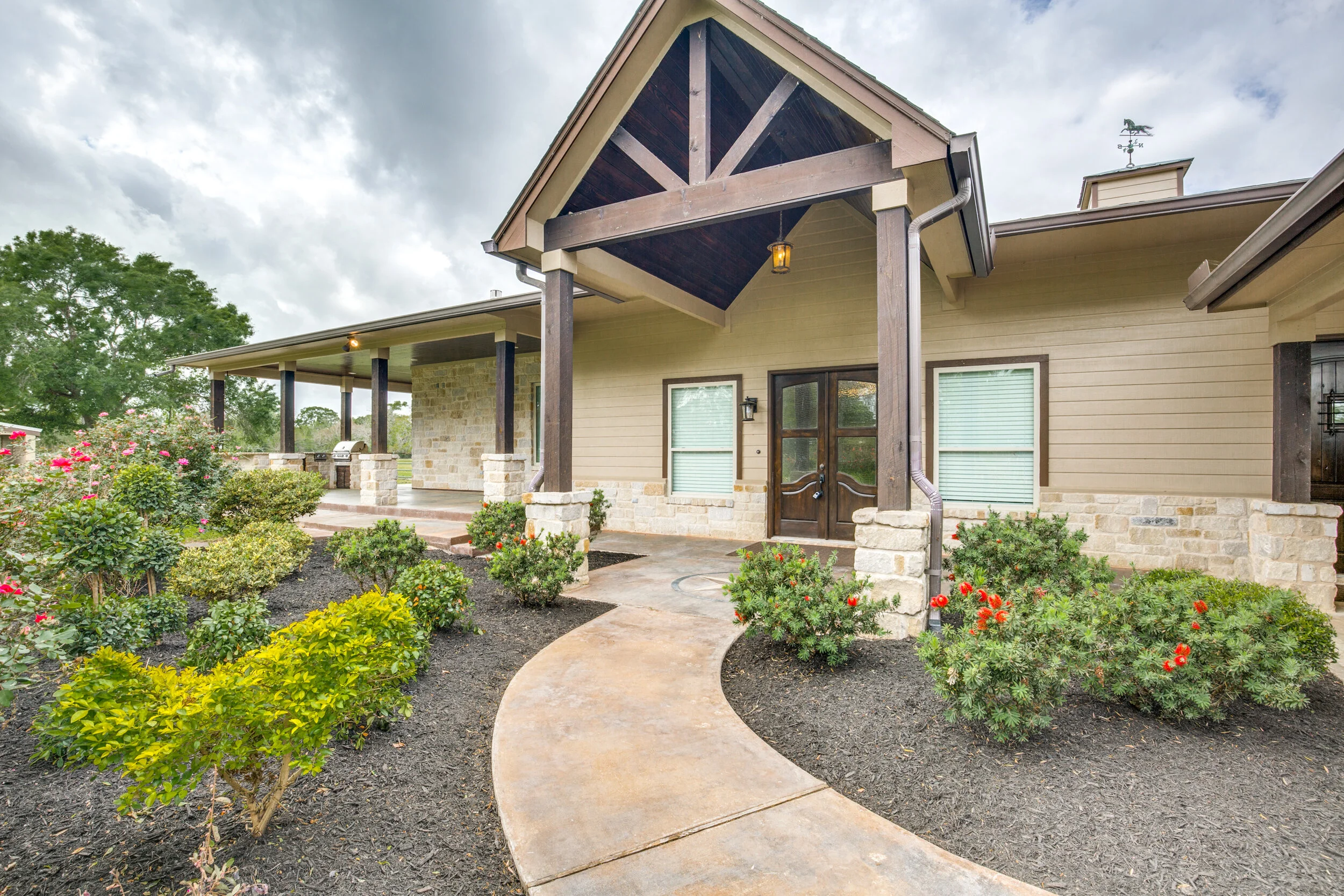 100-collins-lake-rd-angleton-tx-High-Res-2.jpg