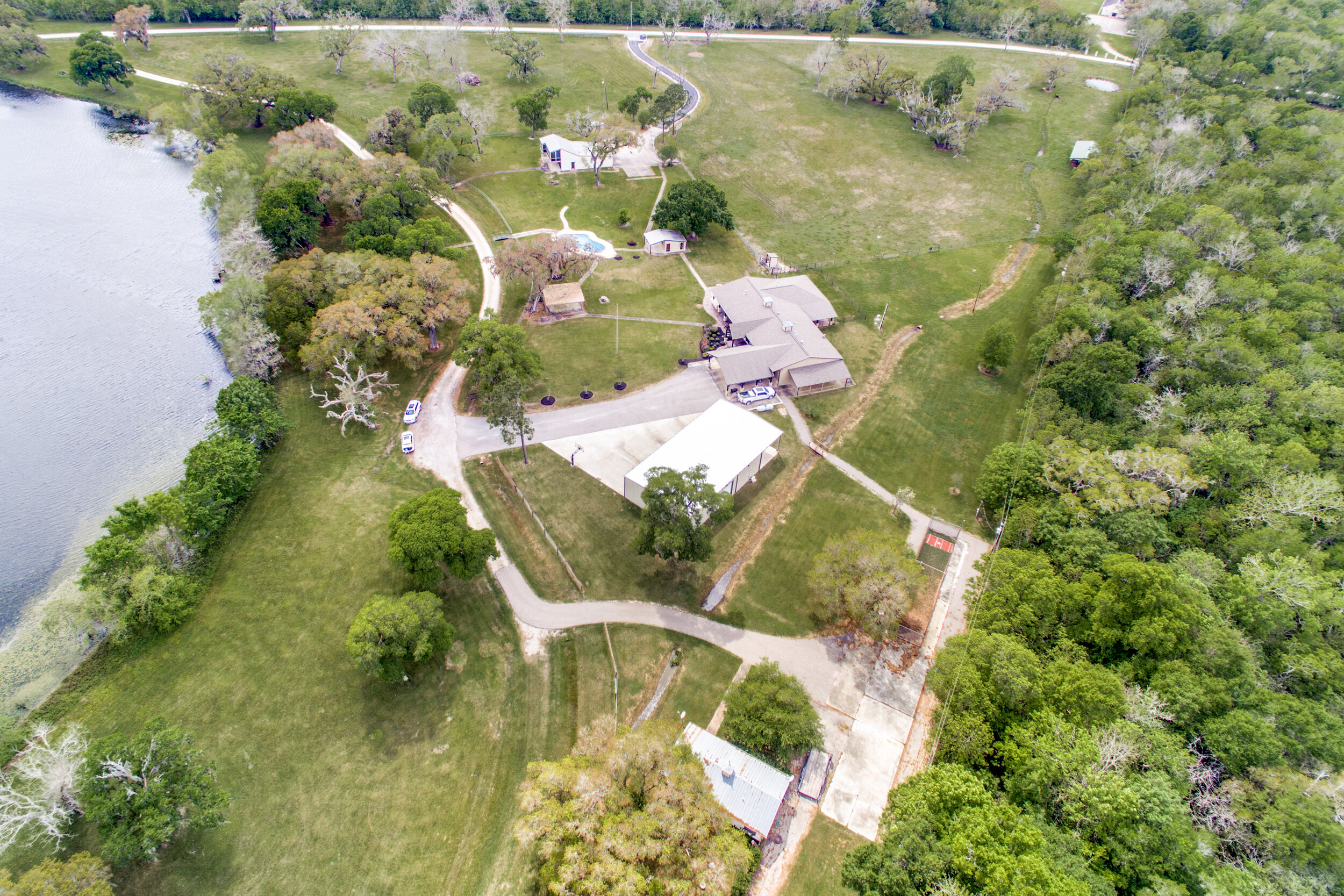 100-collins-lake-rd-angleton-tx-High-Res-38.jpg