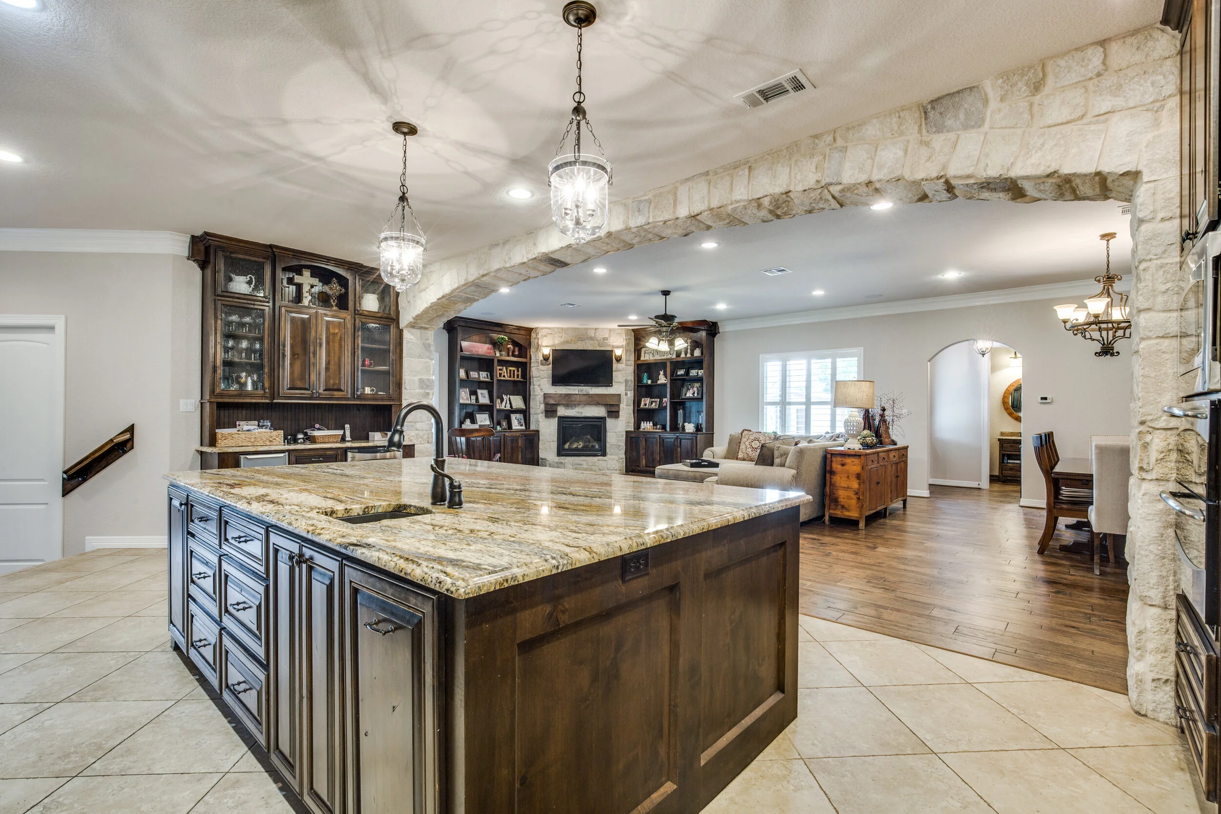 100-collins-lake-rd-angleton-tx-High-Res-7.jpg