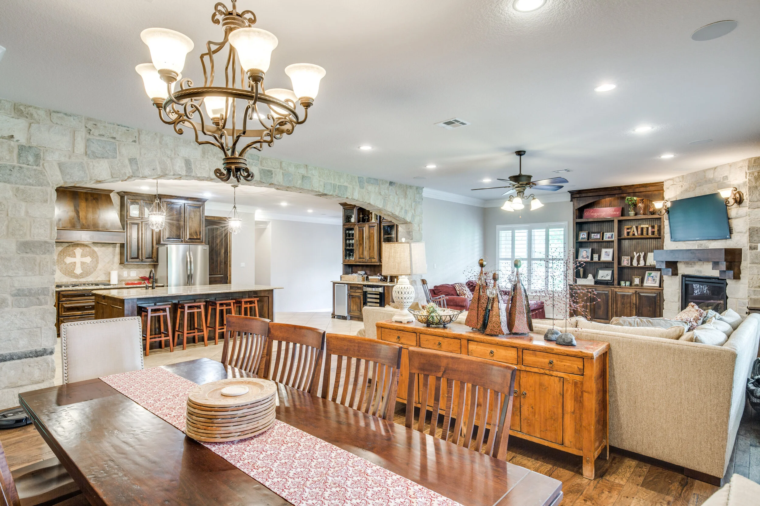 100-collins-lake-rd-angleton-tx-High-Res-9.jpg