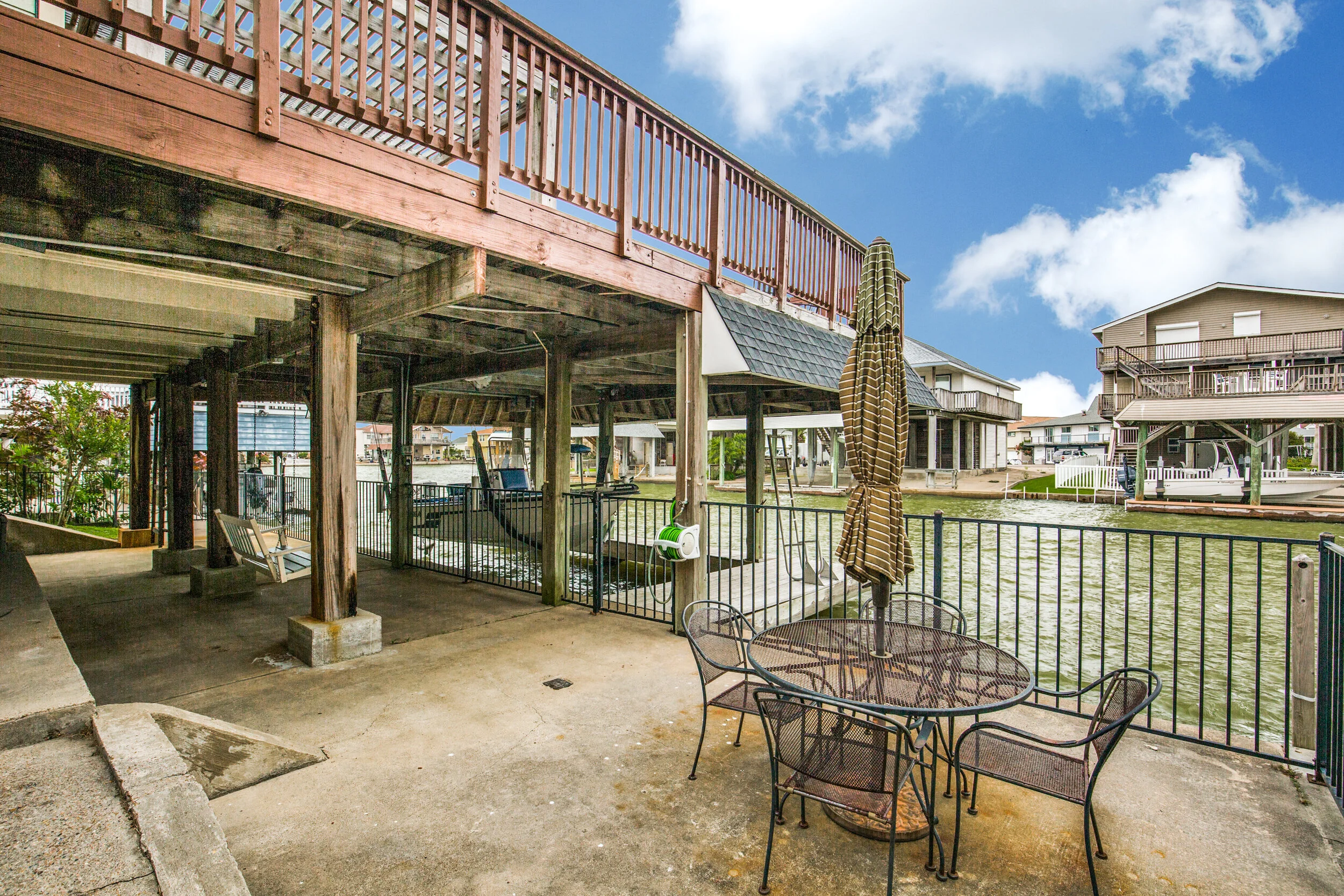 146-tamana-dr-tiki-island-tx-High-Res-29.jpg